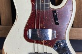 Fender Custom Shop Ltd Edition 1960 Jazz Bass Relic Aged Olympic White-1a.jpg